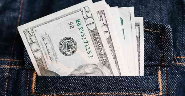 和人工智能机器人斗智斗勇，和人工智能机器人斗智斗勇的人是谁