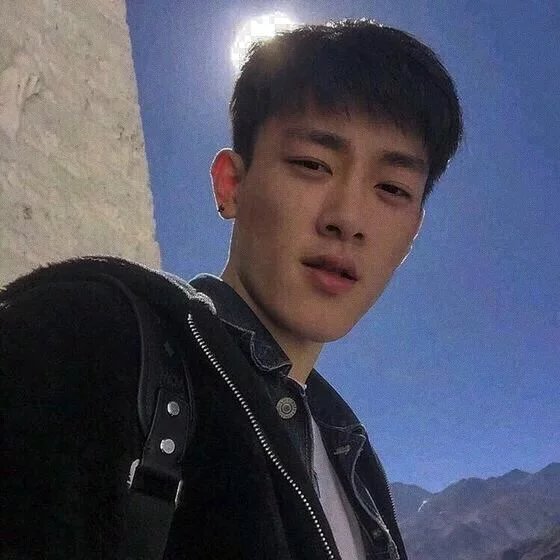 皮仁容辉