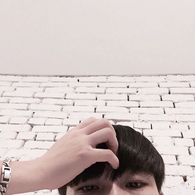 闻人宏倩筠