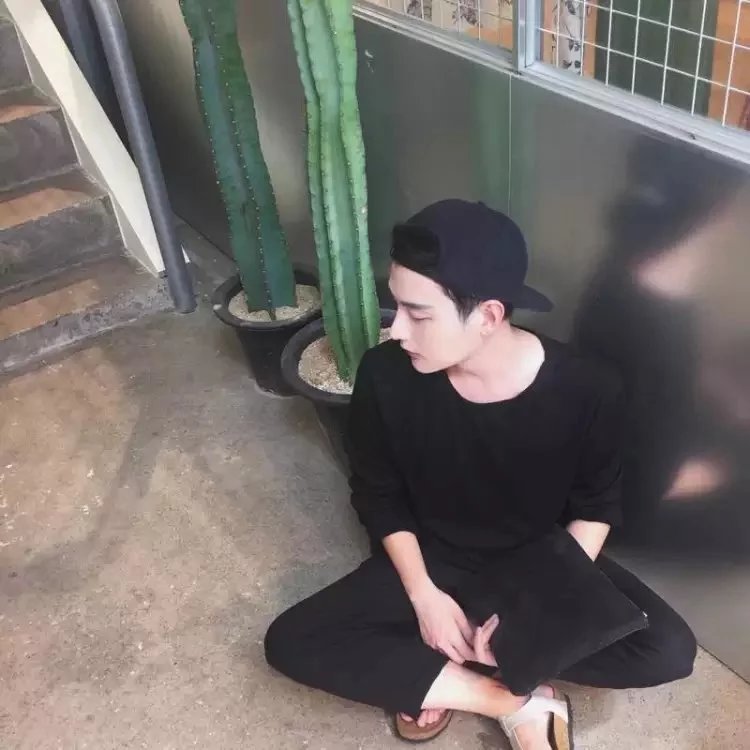 骆妮怡黛