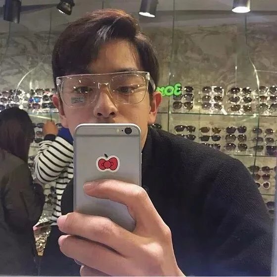 柯翔晴伊