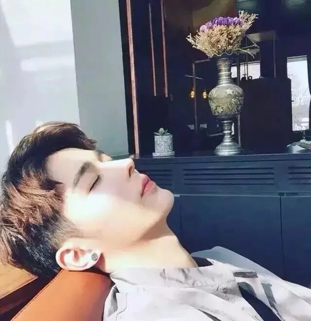 劳梵泽朗